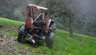 83-Jähriger bei Unfall mit Traktor schwer verletzt