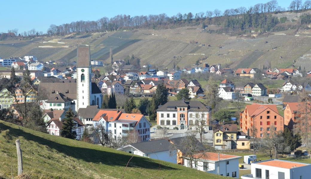 Die paritätische Kirche Thal, wo auch die Katholiken zu Hause sind.