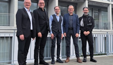 Der Umbau ist fertig: Schlüsselübergabe im Pflegewohnheim