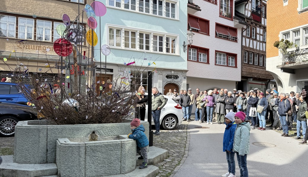 Wenn Brunnen zu Kunstwerken werden und das Städtli zum Laufsteg: Hunderte besuchen Igea-Events