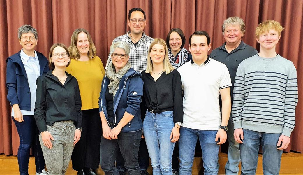 Hinten (v.l.): Petra Sieber, Daniela Steiger, Marco Eichmann, Kathrin Spiegel und Gunnar Wald (alle Vorstand). Vorne (v.l.): Andrea Kellenberger (Vorstand), Jasmin Gerber, Julia Blatter, Nathanael Callegari und Samuel Schläpfer (Neumitglieder).