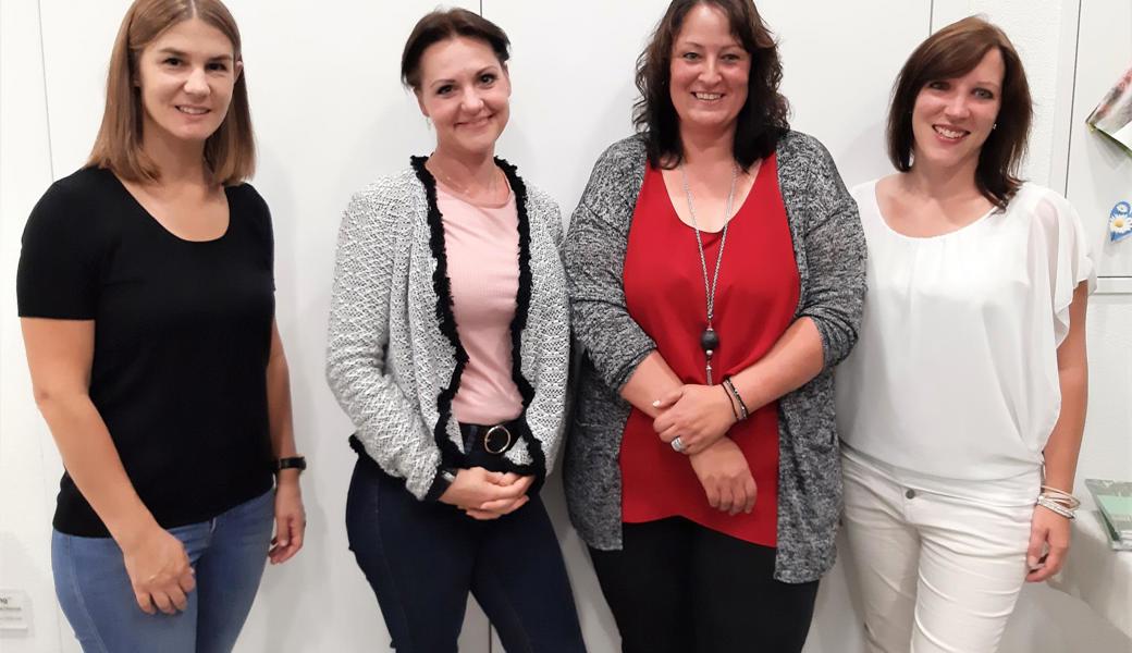 Amtsträger der IG Schatzkiste (von links): Angela Büchel (Präsidentin), Mandy Spohn (neue Gruppenleiterin), Nicole Bichler (neues Ehrenmitglied) und Rebecca Dietsche (neu bei der Kinderhüeti).