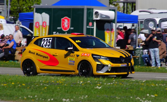 Den Rheintaler Piloten gelingt in Röthis der Auftakt in die neue Saison