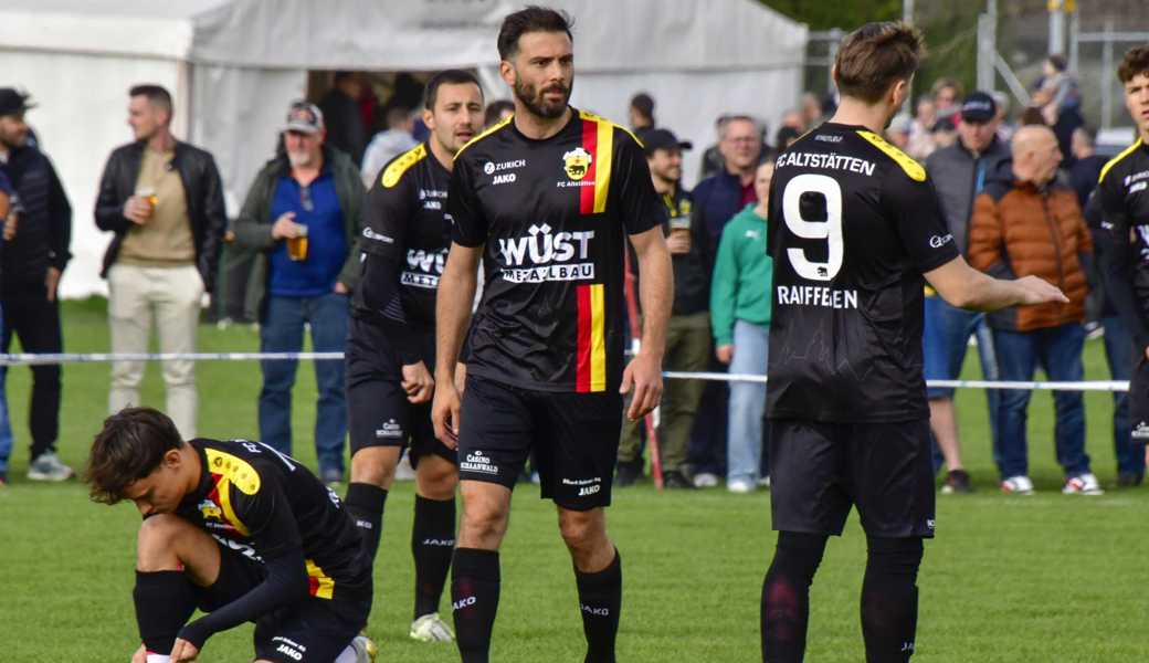 Altstätten mit seinem spielenden Co-Trainer Sahin Irisme hat sich im Cup-Halbfinal auswärts gegen Au-Berneck im Penaltyschiessen durchgesetzt. 