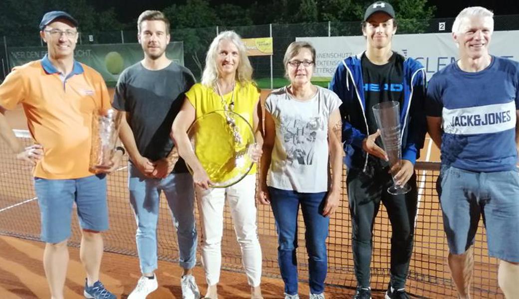 Waren bis zum Schluss dabei: (v. l.) Paul Jokiel (Sieger Herren 50+), Pascal Wüst, Corinne Wörnhard (Siegerin Damen), Heidi Hasler, Gabriel Breitenmoser (Sieger Aktive Herren), Markus Pfister.