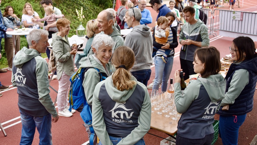 50 Jahre Gesa-Cup dürfen gefeiert werden, es gab einen Apéro – in den Vordergrund stellte sich der KTV Altstätten aber nicht. 50 Jahre Gesa-Cup dürfen gefeiert werden, es gab einen Apéro – in den Vordergrund stellte sich der KTV Altstätten aber nicht.