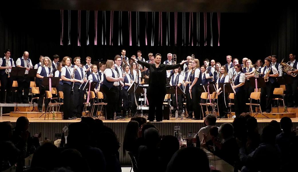 Dirigentin Katja Weber und die Musikanten von der MV Konkordia Au meisterten auch die schwierigsten Stücke bravourös. 