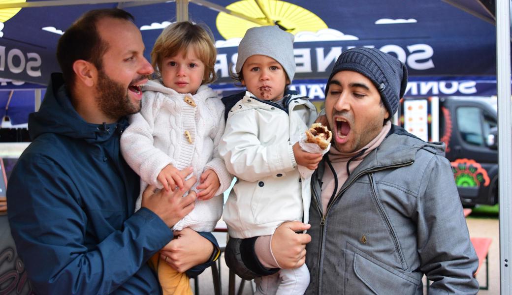 Der Streetfood kam an - das Alter der Geniesser spielte dabei keine Rolle.