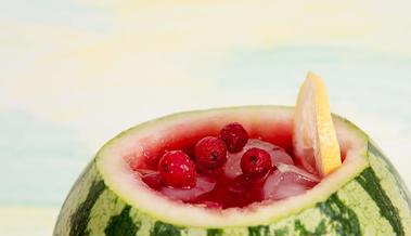 Genialer Sommerdrink: Wassermelonen-Bowle mit und ohne Alkohol