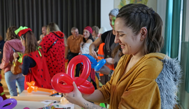 «Räbällion» im Dorf:  Maskenball und Guggen-Open-Air locken viele Fasnächtler an