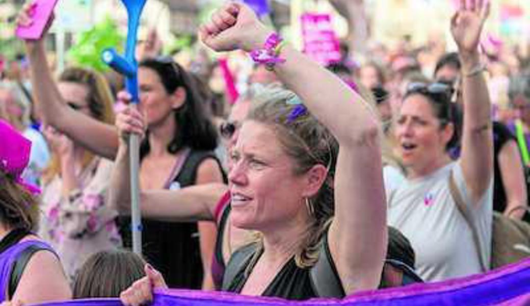 14. Juni 2019: Tausende Demonstrantinnen am Frauenstreiktag in Basel. 