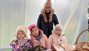 Schulkinder hatten fleissig für den Klausmarkt gebastelt