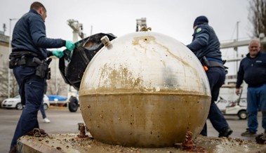 Geheimnis gelüftet: Verschwundene Gin-Kugel auf dem Grund des Bodensees aufgetaucht