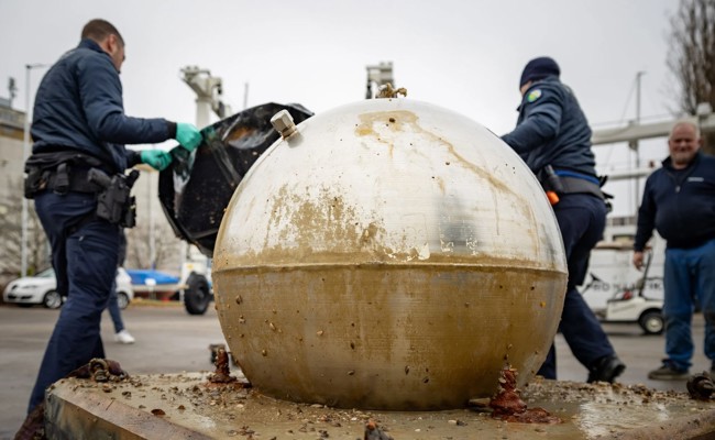 Geheimnis gelüftet: Verschwundene Gin-Kugel auf dem Grund des Bodensees aufgetaucht