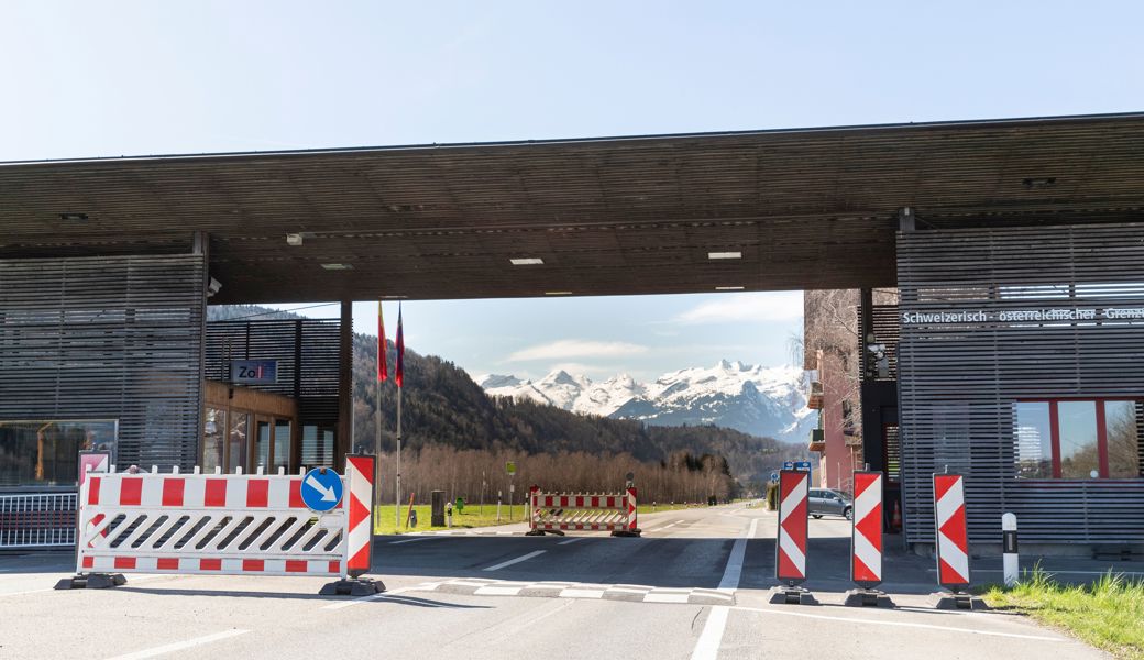 SVP fordert Massnahmen wegen Einbruchsserie: Nächtliche Grenzschliessungen im Fokus