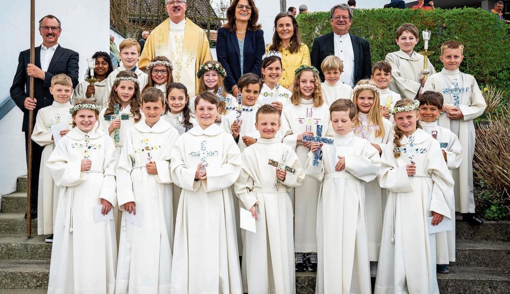 19 Kinder empfingen zum ersten Mal die Heilige Kommunion. 