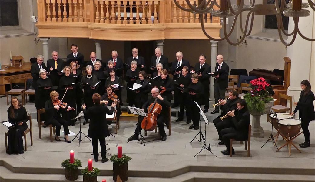 Der ökumenische Kirchenchor St. Margrethen unter der Leitung von Dagmar Marxgut präsentierte ein qualitativ hochstehendes Adventskonzert. 
