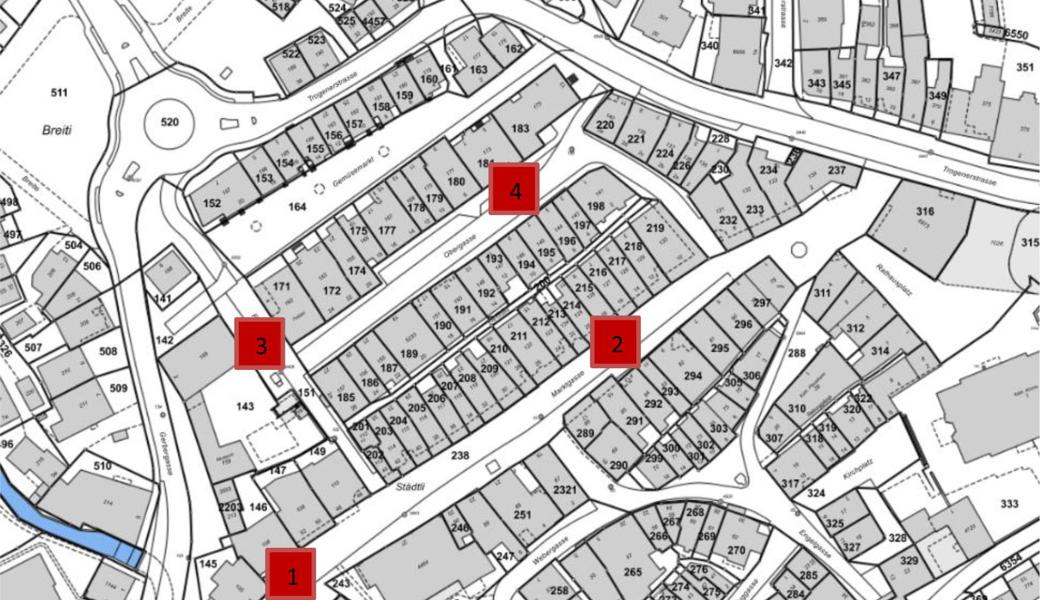 Der Bauernmarkt findet statt, aber über die ganze Altstadt verteilt. Standort 1: vor Restaurant Frauenhof, Heiterhof von Eichberg; Standort 2: vor Segmüller, Segmüller Gemüsebau von Lüchingen; Standort 3: gegenüber Polizeiposten, Heini Kurer von Berneck; Standort 4: vor Gebäude Obergasse 5, Melanie Geiger von Oberegg. 