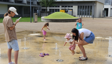 Grosser Teerplatz, Sommerhitze und defektes Wasserspiel