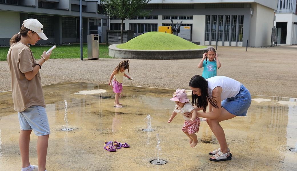 Grosser Teerplatz, Sommerhitze und defektes Wasserspiel