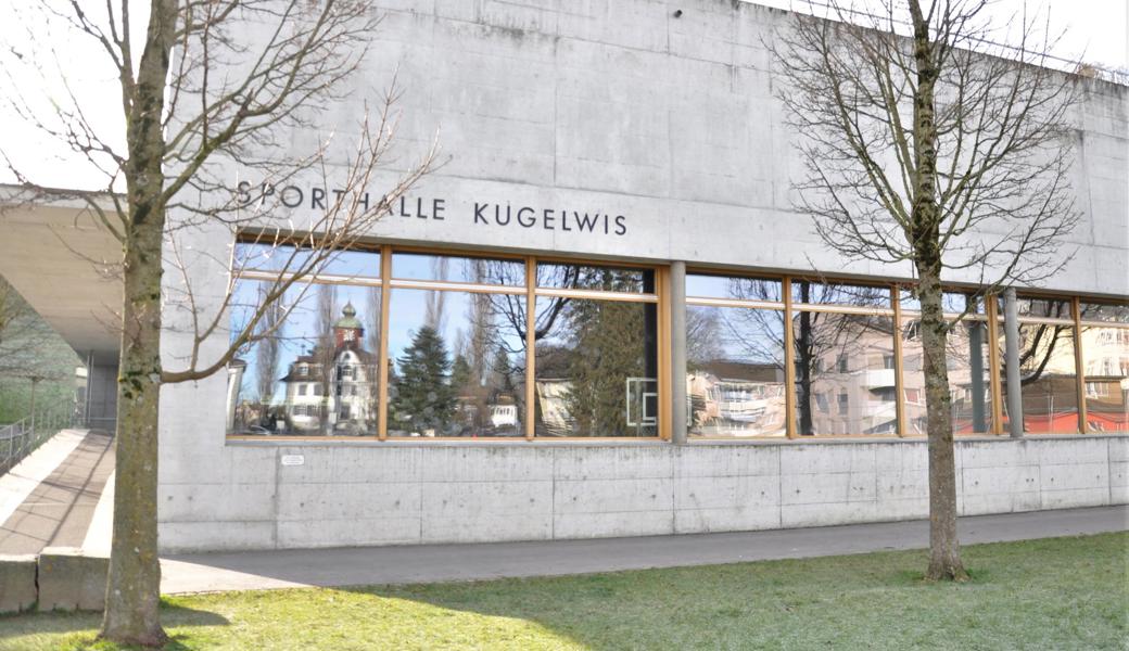 Die Turnhalle Kugelwis kann wohl bis Ende Sommerferien nicht benutzt werden.