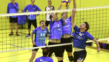 Beide Fanionteams von Rheno Volley glänzen zum Auftakt