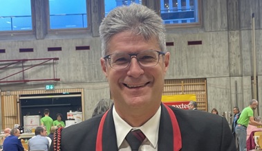 Die Stadtmusik Altstätten gratuliert Martin Hasler zum «Eidgenössischen Veteran»