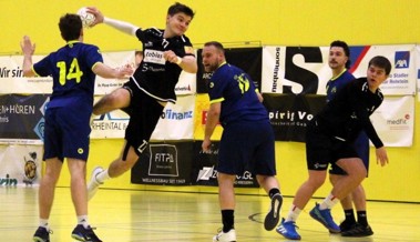 Handball-Schulturnier mit 14 Teams und Heimspiele der drei Männer-Mannschaften