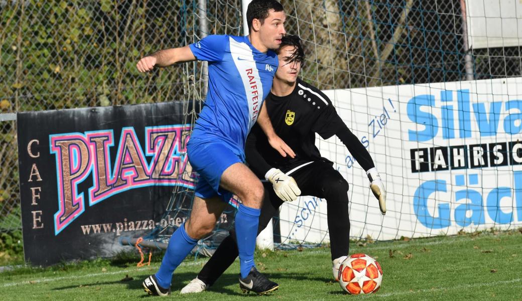 Rüthi und Stürmer Allgäuer wollen näher an die Spitze, Heiden und Goalie Lo Bartolo näher an den Trennstrich. 