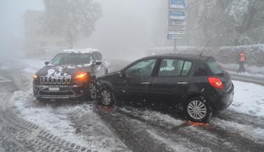 Zwei Unfälle im Schnee