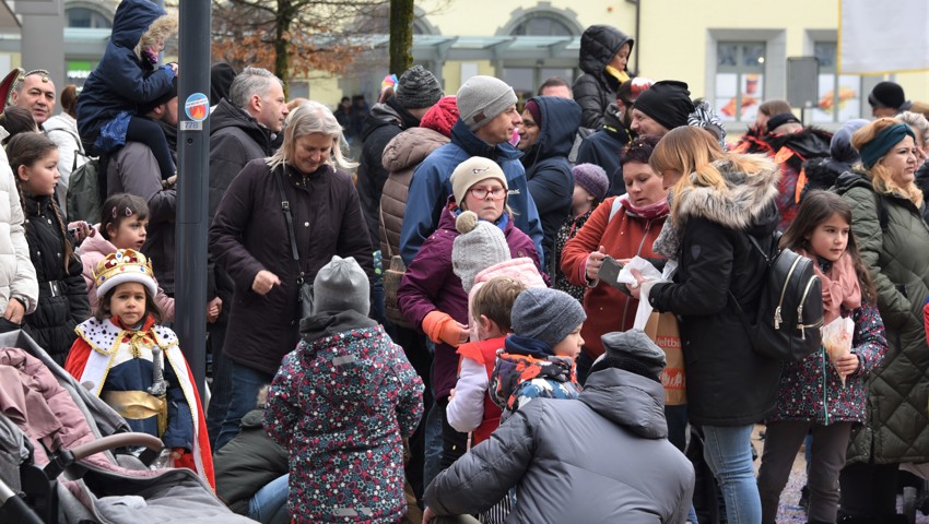 Spass für Gross und Klein bei der «Fasnacht am Markt»