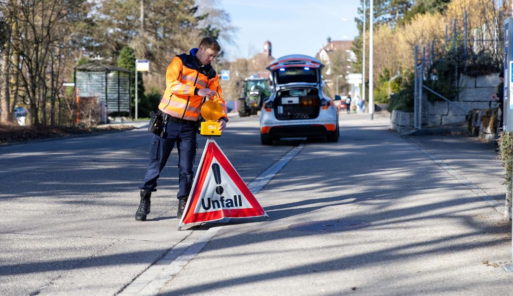 Ein 28-jähriger Mann wurde auf dem Fussgängerstreifen angefahren und leicht verletzt