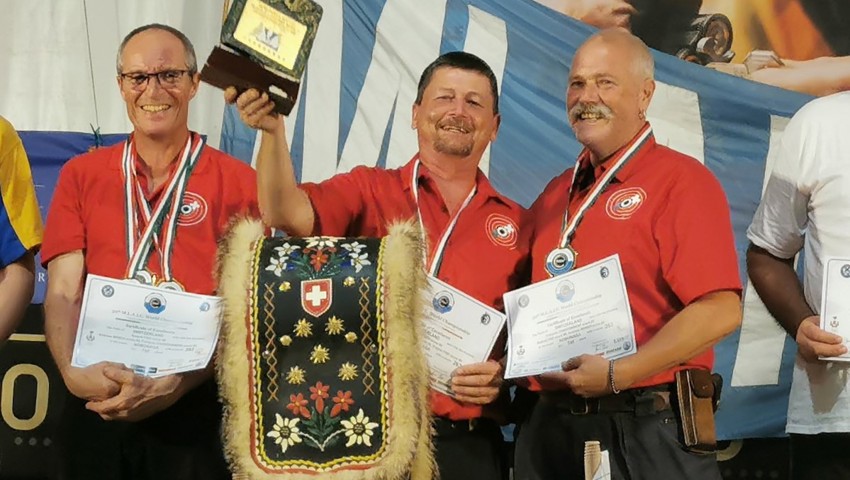 Die Männer holten im Team Gold (von links): Roland Frei, Andreas Mosch und Francois Chardonnens.