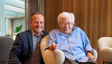 Rosa Köppel stiess mit vielen Gästen auf ihren 100. Geburtstag an