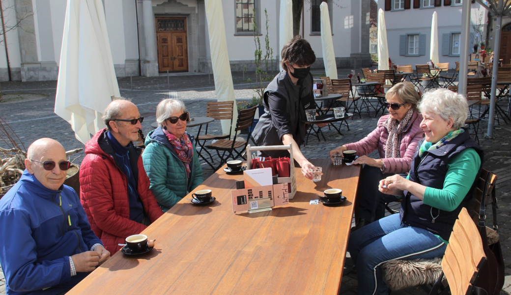 Das Team des Bücherlieferdiensts.