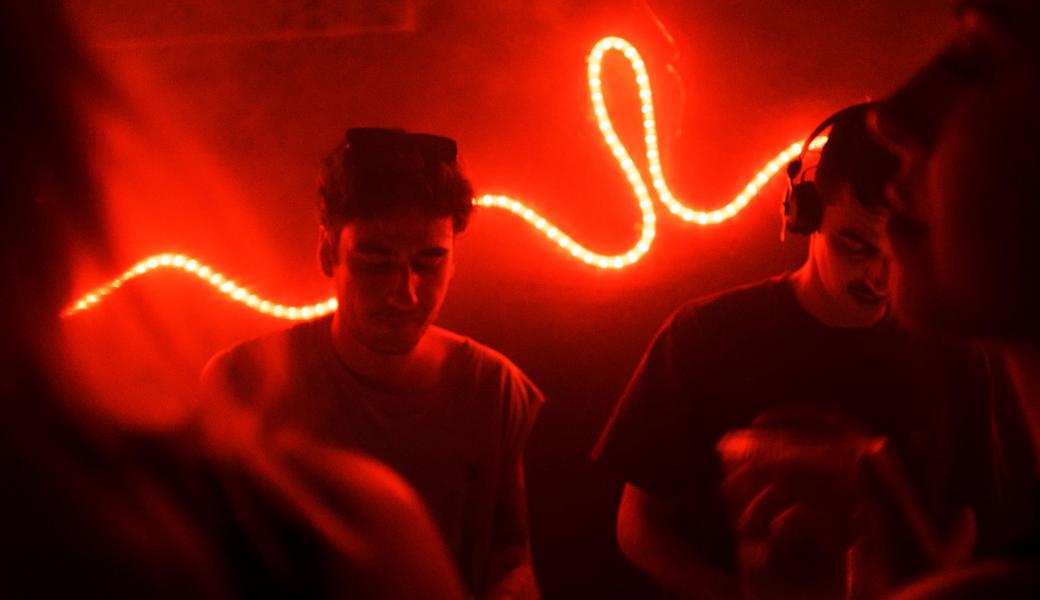 Das Kino ist auch ein Club: Statt zur Vorführung der neusten Filmstreifen lädt das «Madlen» zu einem Rave mit DJs ein.  