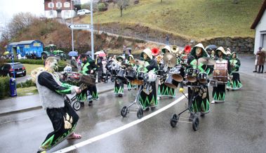 Chrüter-Häxä, Nuklear-Spränger und Wolfs-Hüüler: Walzenhausen beendet die Fasnachtssaison