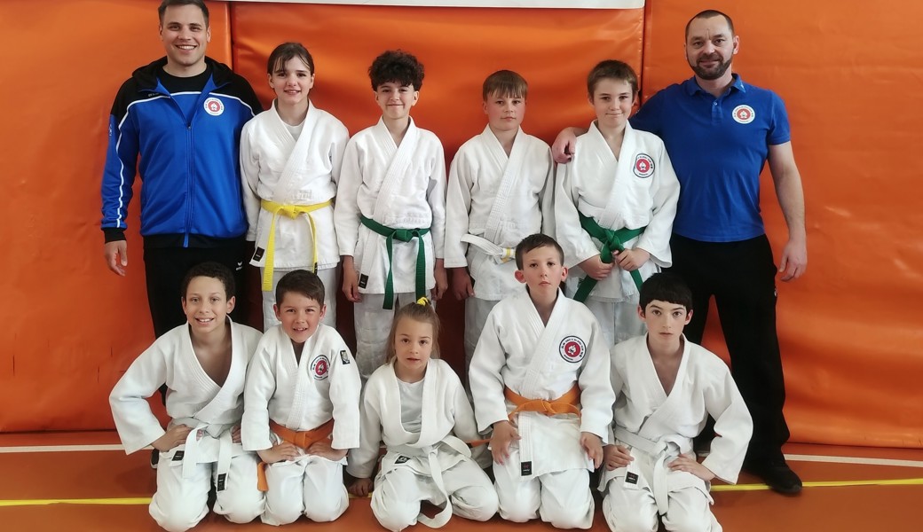 Zwei Goldmedaillen für den JJJC Rheintal am grössten Turnier in der Schweiz