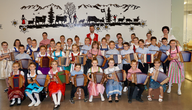 Nicolas Senn, Priska Seitz und 36 Musikschüler begeistern