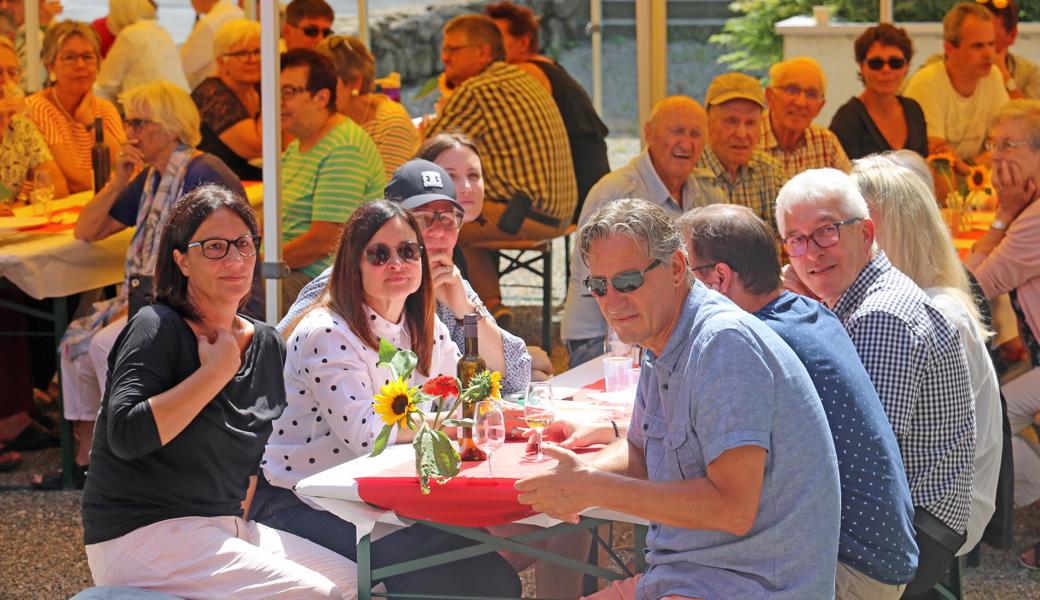 Nicht nur der abtretende Stadtpräsident (rechts) genoss den 1.-August-Brunch. 