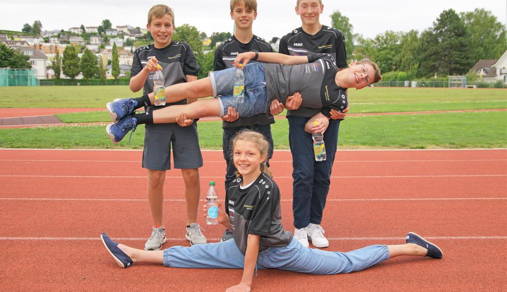 Gut gelaunt: Kurz vor den Sommerferien trafen austretendende Jugendliche auf neue Sportschüler.