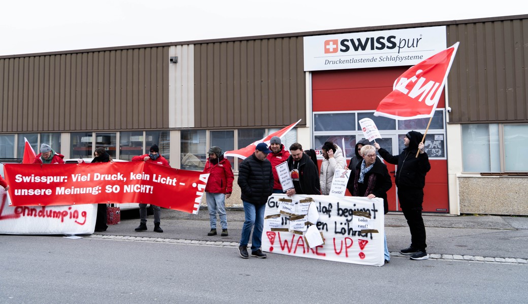 Swisspur-Mitarbeitende protestieren gegen schlechte Arbeitsbedingungen – CEO streitet Vorwürfe ab