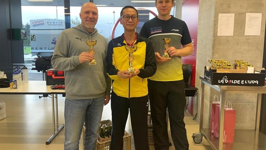 Das Podest des Herreneinzel D (von links): Franco König, Tommy Tran und Tomasz Duda.