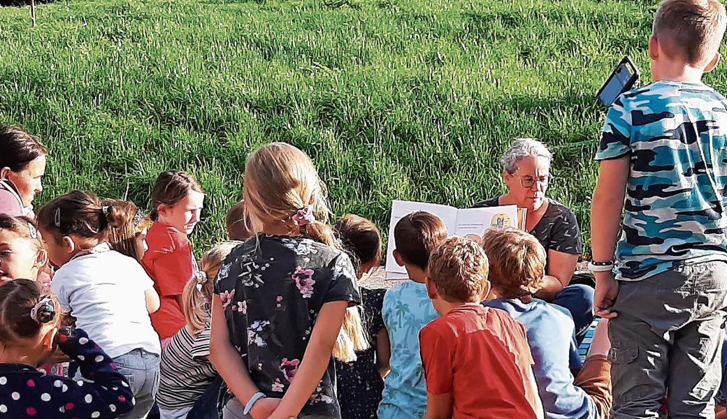 Fröhlich und ungezwungen ging es bei der Geschichte vom «Angebär» zu. 