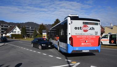 RTB-Bus beim Altstätter "Lindenhof" verunfallt