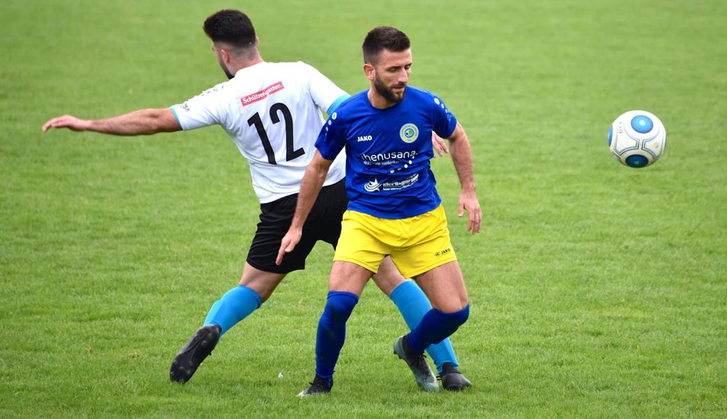 Esmir Shajnoski (blau) hat sich beim FC Diepoldsau-Schmitter gut entwickelt.