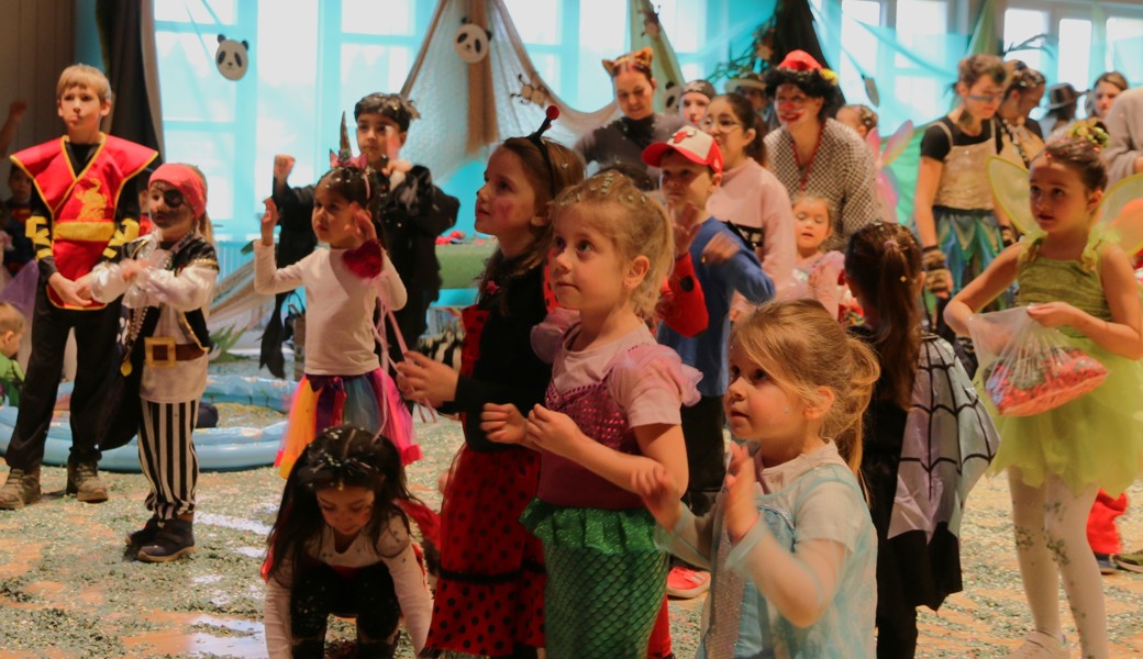 Kinderfasnacht St. Margrethen: Wo Batman Macarena tanzt