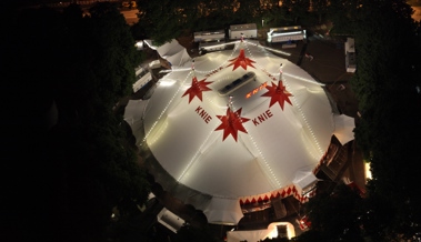 14 Meter hoch und Platz für 2000 Menschen: Die Rhema kauft ein Zelt des Circus Knie