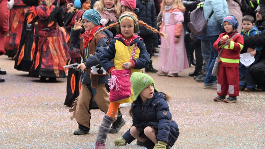 Spass für Gross und Klein bei der «Fasnacht am Markt»