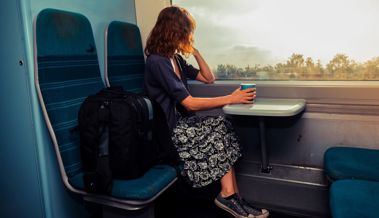 Aus dem Fenster schauen, statt aufs Handy: Ein leerer Akku ist ein Segen